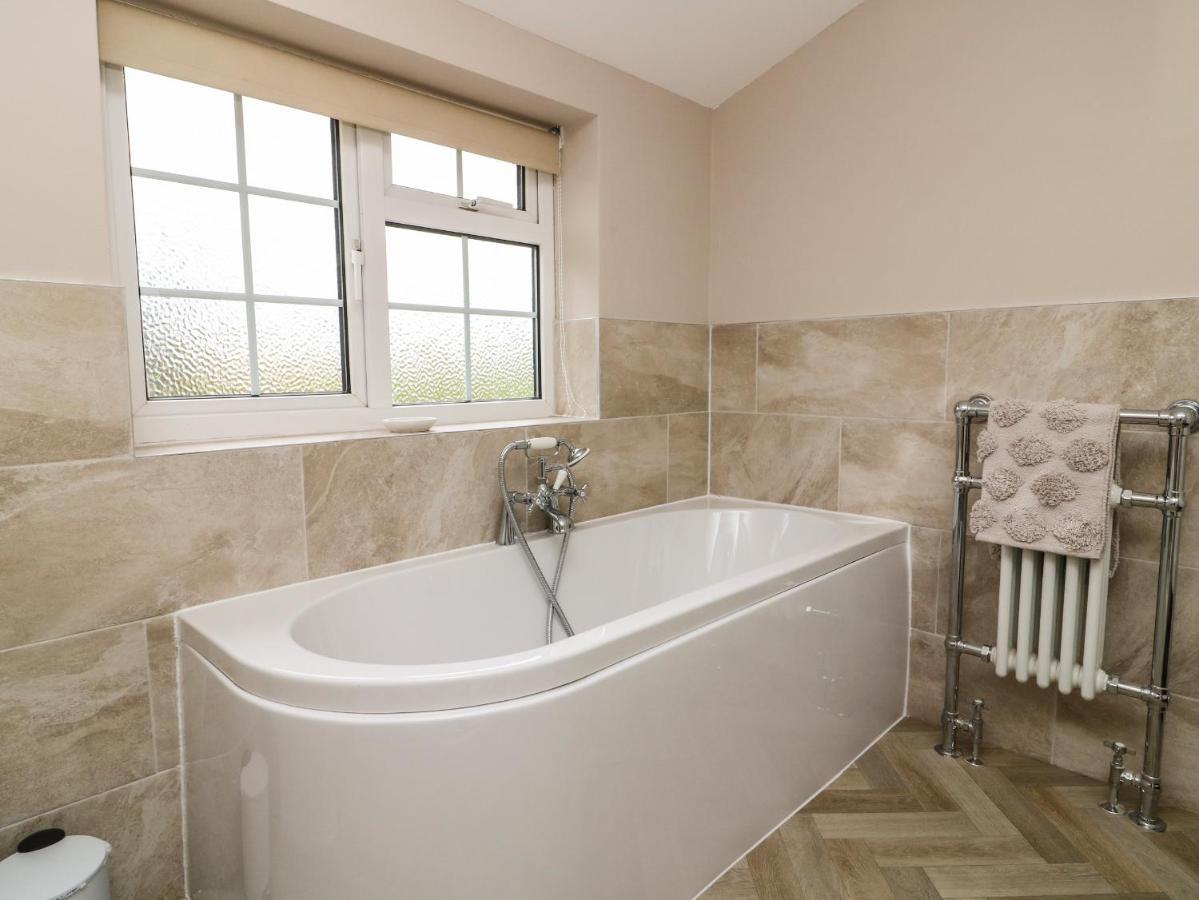 2 Crosslands Villa York Bagian luar foto