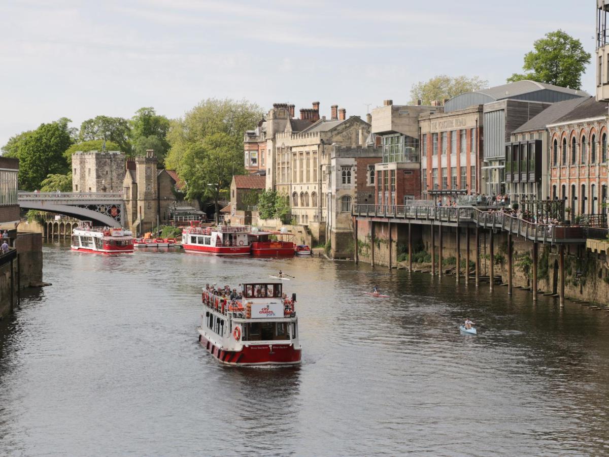 2 Crosslands Villa York Bagian luar foto