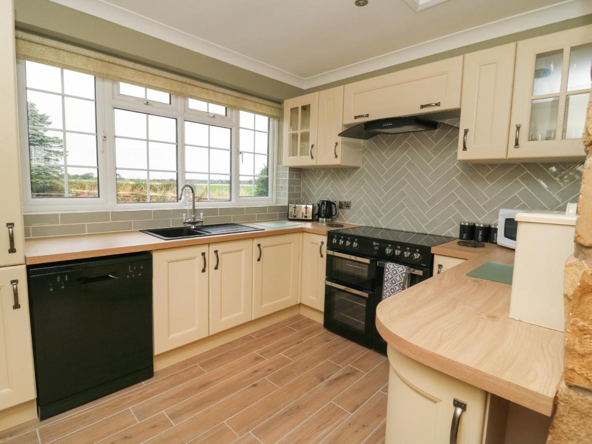2 Crosslands Villa York Bagian luar foto