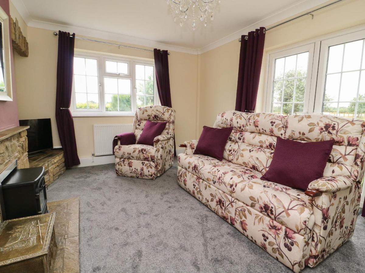 2 Crosslands Villa York Bagian luar foto