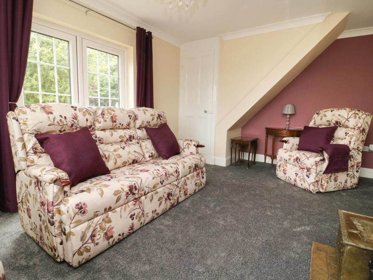 2 Crosslands Villa York Bagian luar foto