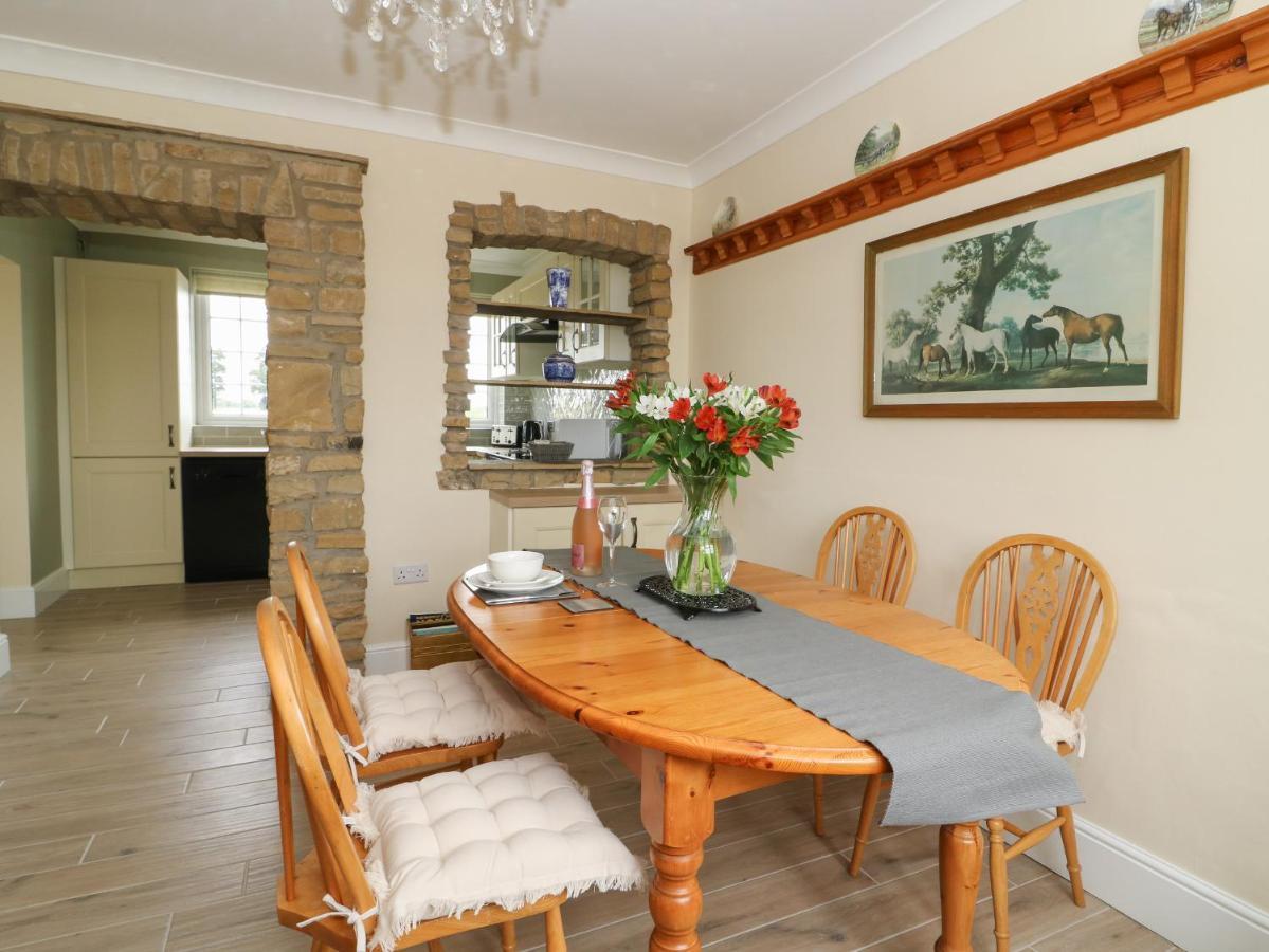 2 Crosslands Villa York Bagian luar foto